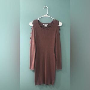 NWOT … SAY WHAT ❓ “Size: L” Cold Sleeved Dress